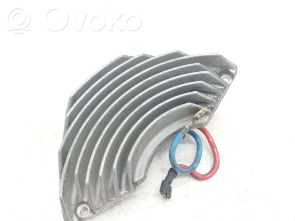 Audi A4 S4 B5 8D Rezystor / Opornik dmuchawy nawiewu 