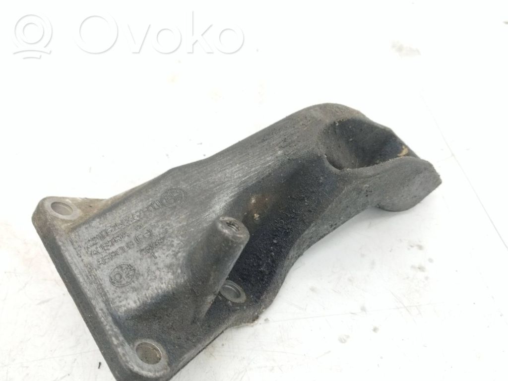 BMW 3 E46 Engine mounting bracket 