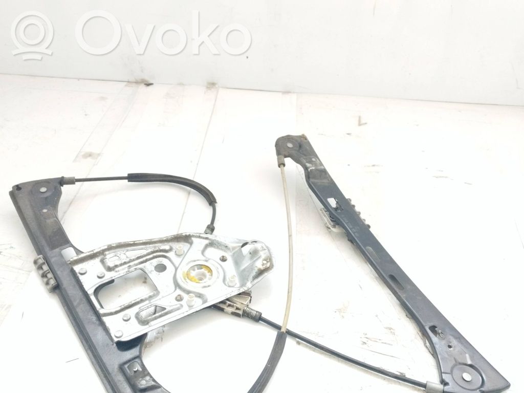Mercedes-Benz C W203 Mechanizm podnoszenia szyby przedniej bez silnika 