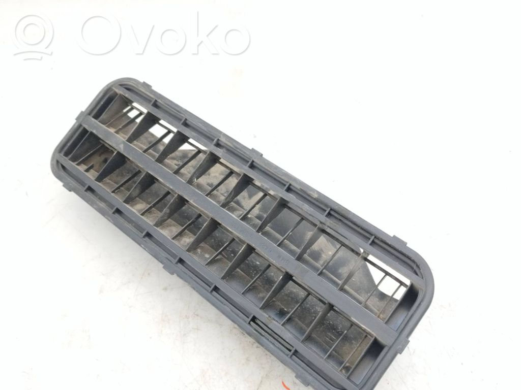 BMW 7 E65 E66 Quarter panel pressure vent 
