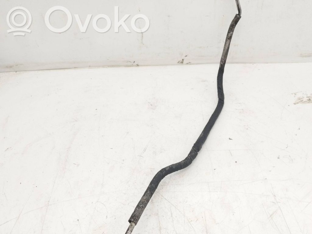 BMW 3 E46 Ilmastointilaitteen putki (A/C) 