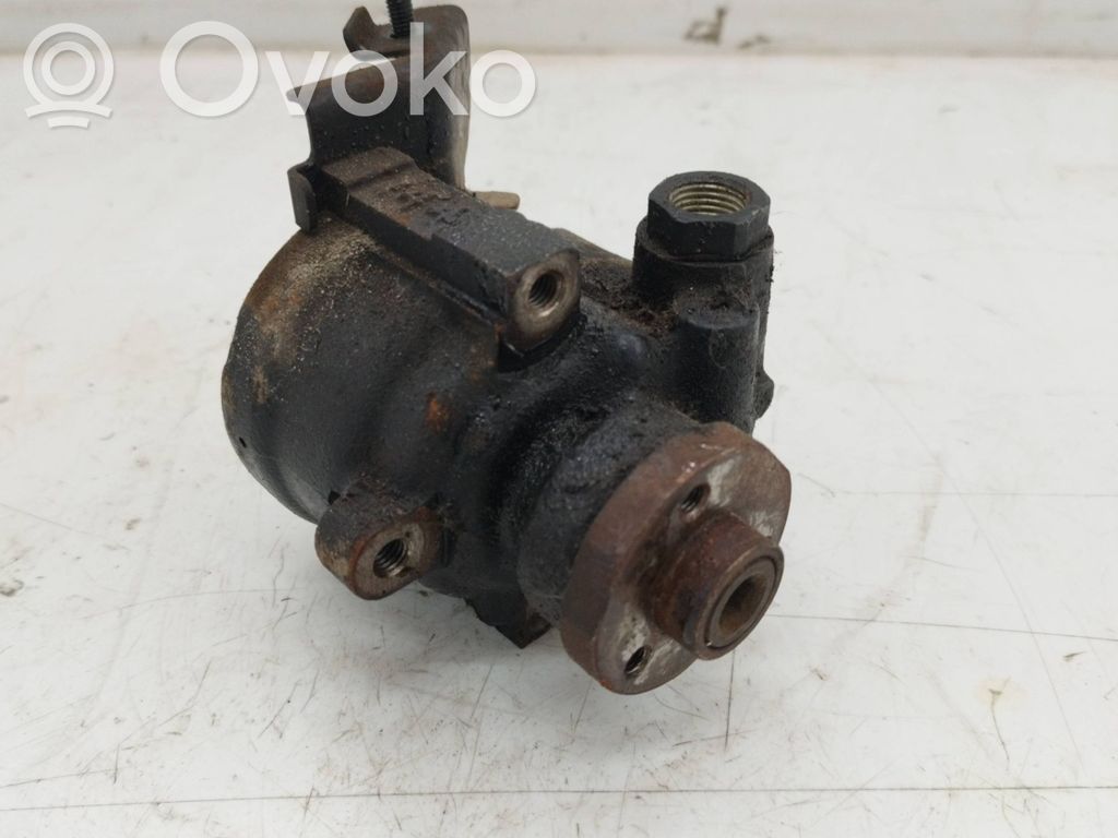 Renault Megane I Power steering pump 
