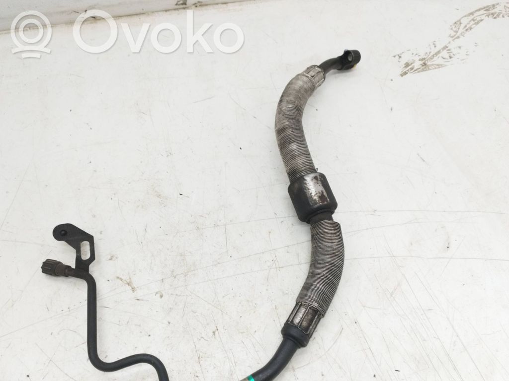 BMW 3 E46 Ilmastointilaitteen putki (A/C) 