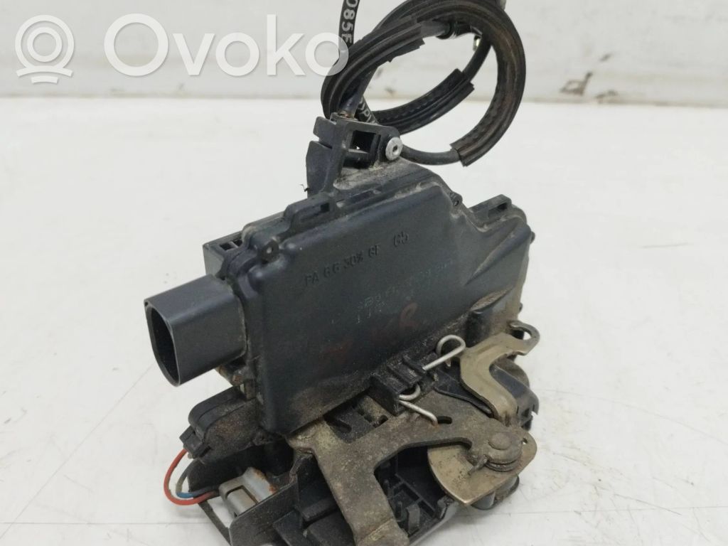 Volkswagen PASSAT B5 Etuoven lukko 