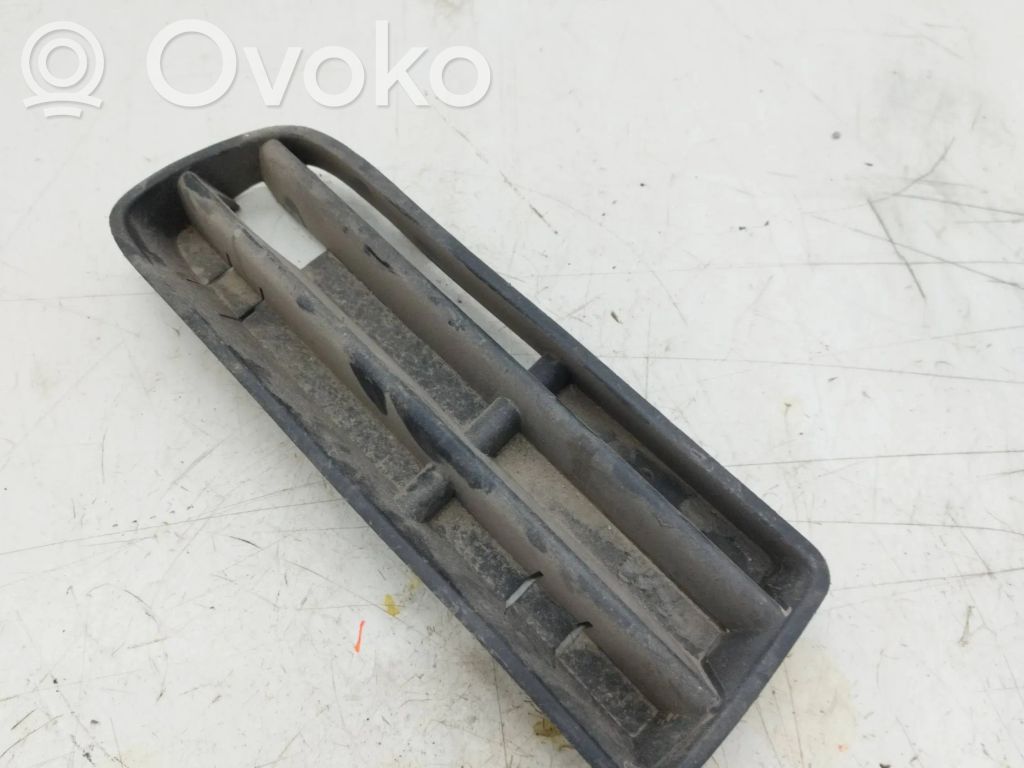 Volkswagen Golf IV Front bumper lower grill 