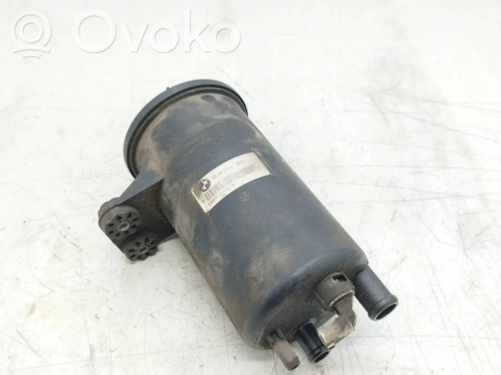 BMW 5 E60 E61 Vairo stiprintuvo skysčio bakelis 