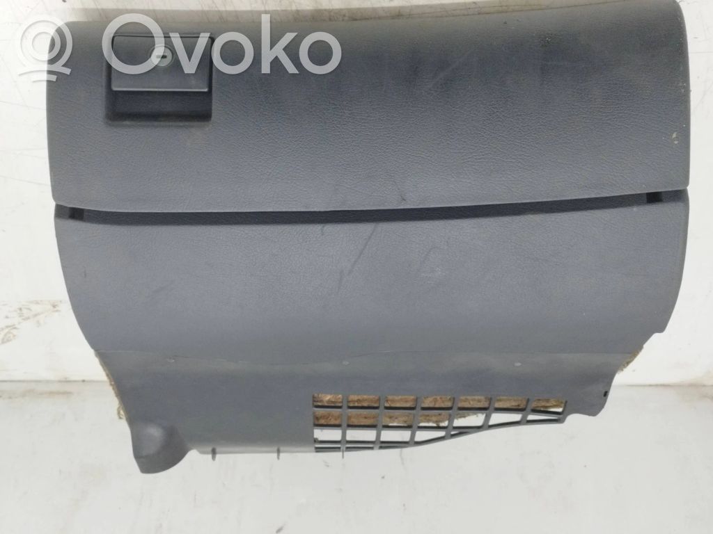 Audi A4 S4 B5 8D Daiktadėžė 