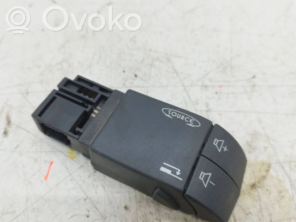 Renault Twingo II Head unit multimedia control 