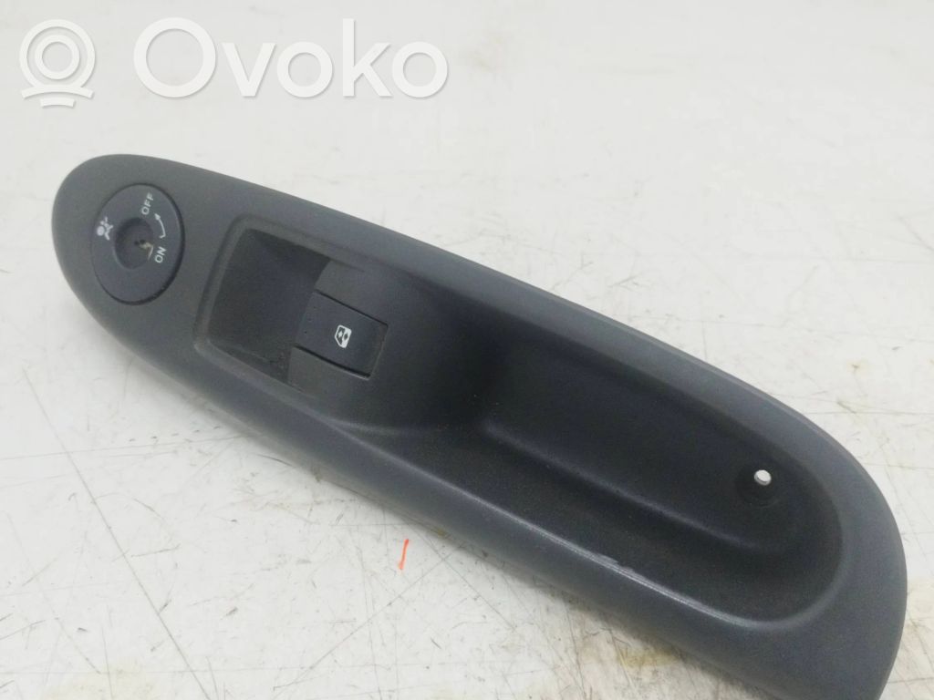 Renault Clio II Electric window control switch 