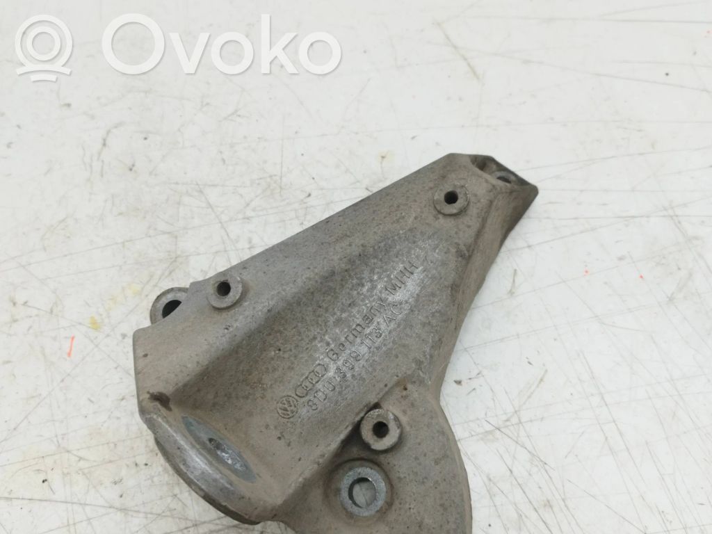 Audi A4 S4 B5 8D Engine mounting bracket 