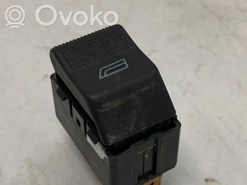 Audi A4 S4 B5 8D Electric window control switch 