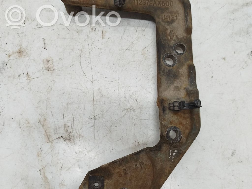Nissan Micra Engine mounting bracket 