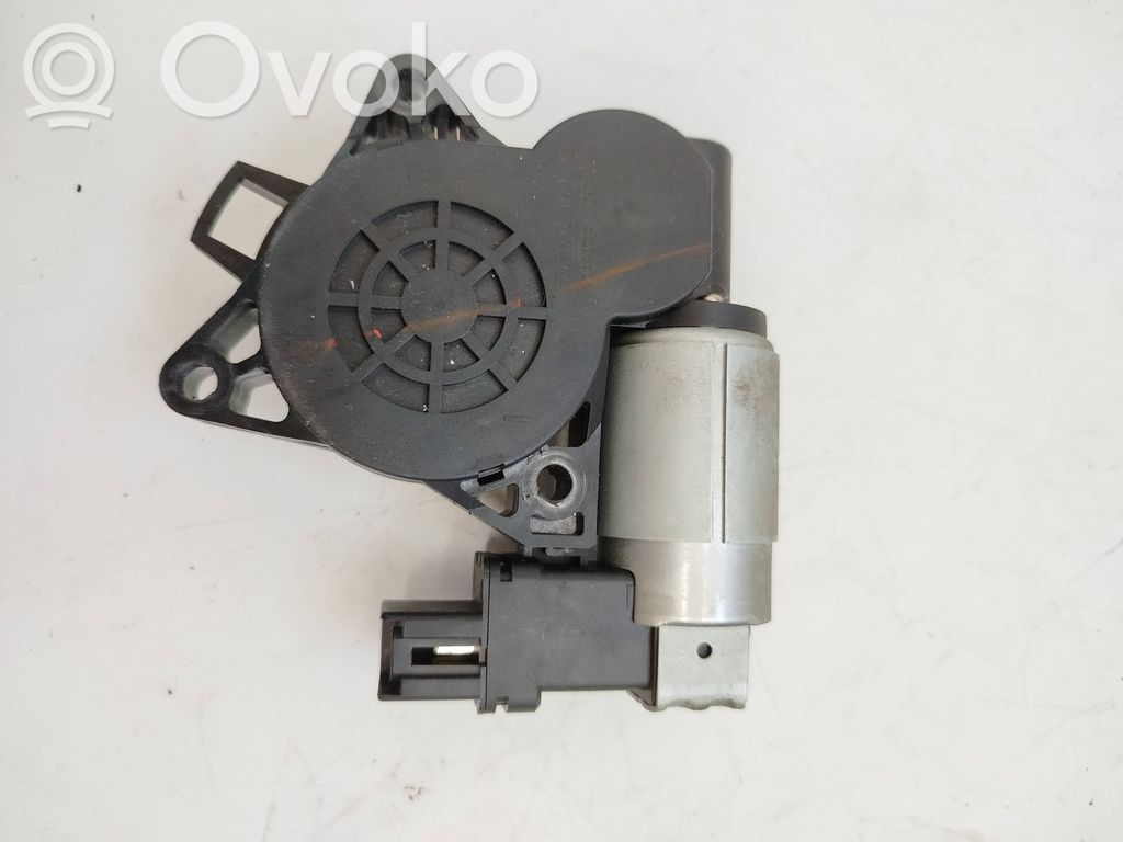 Mazda 3 I Motor del regulador de la ventanilla de la puerta delantera 