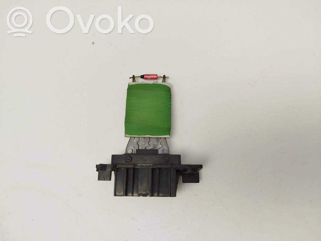 Opel Combo D Lämpöpuhaltimen moottorin vastus 
