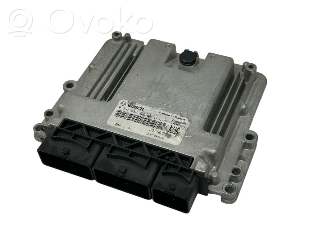 Renault Kadjar Engine control unit/module 