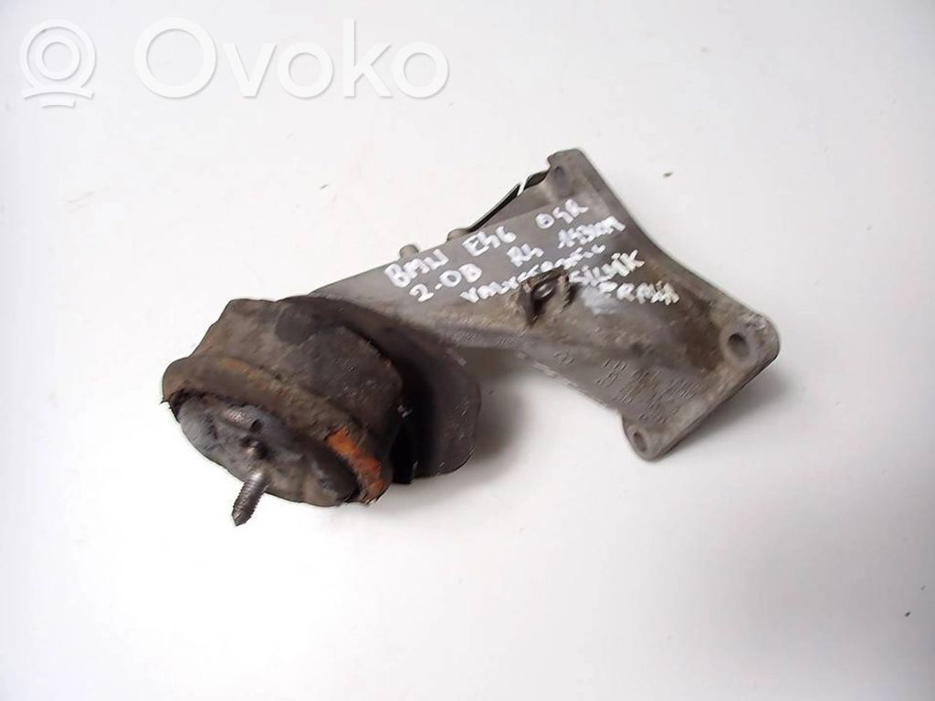 BMW 3 E46 Engine mounting bracket 