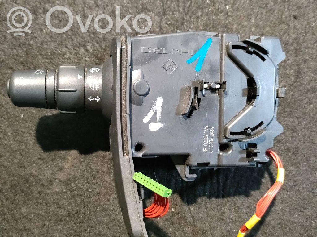 Renault Clio III Indicator stalk 