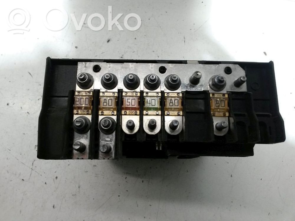 Volkswagen Tiguan Fuse module 