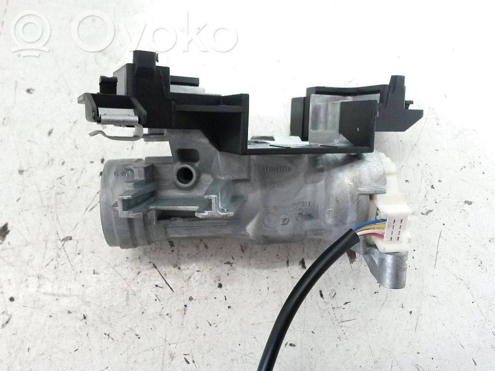 Volkswagen Caddy Užvedimo spynelė 
