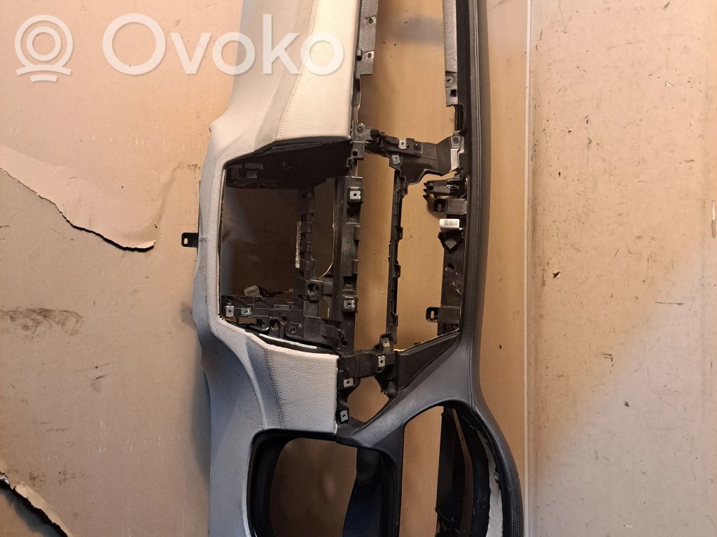 Panelis   70W1012