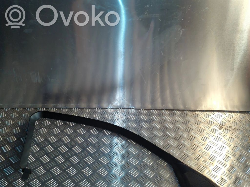 BMW 1 E81 E87 Etuoven lasin muotolista 