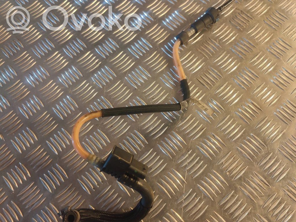 BMW 1 E81 E87 Fuel line pipe 