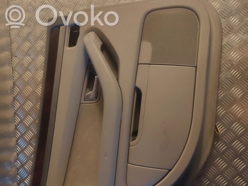Audi A8 S8 D3 4E Takaoven verhoilu 