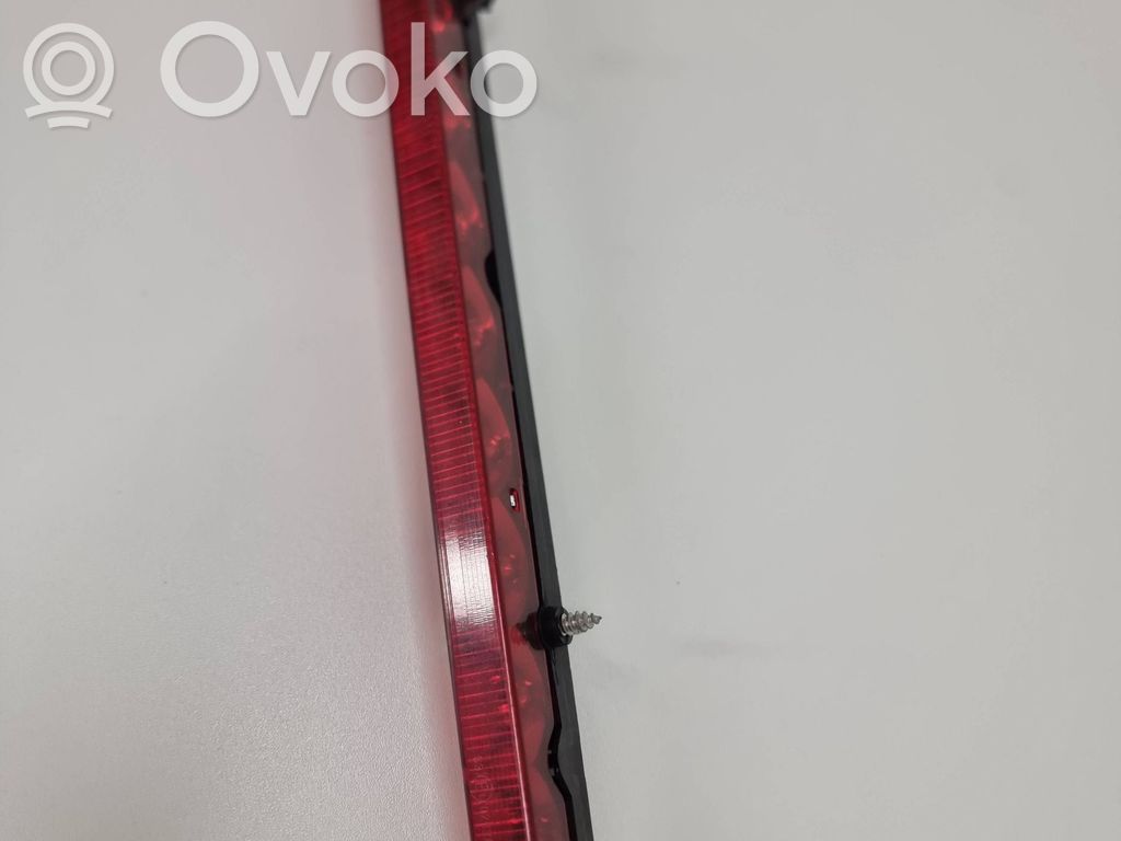 Trzecie światło stop   SAEU394,H76D0T