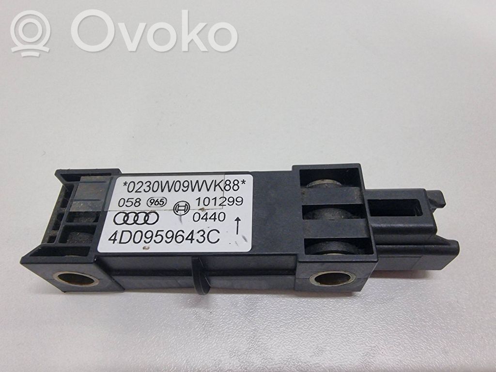 Audi A8 S8 D2 4D Airbag deployment crash/impact sensor 