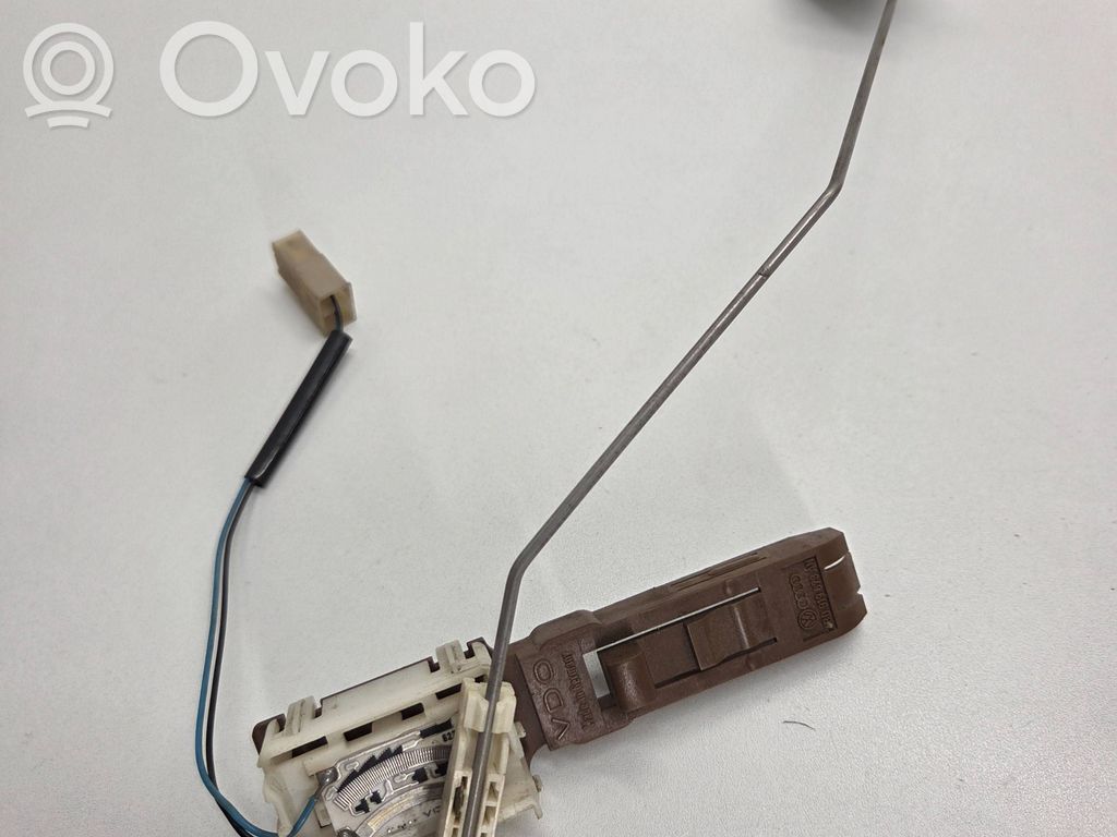 Audi A6 S6 C5 4B Sensor de nivel de combustible 