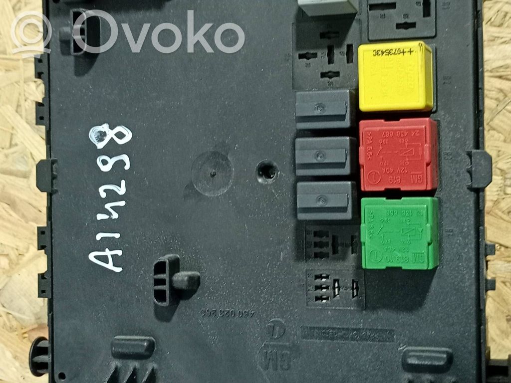 Opel Vectra C Módulo de fusible 