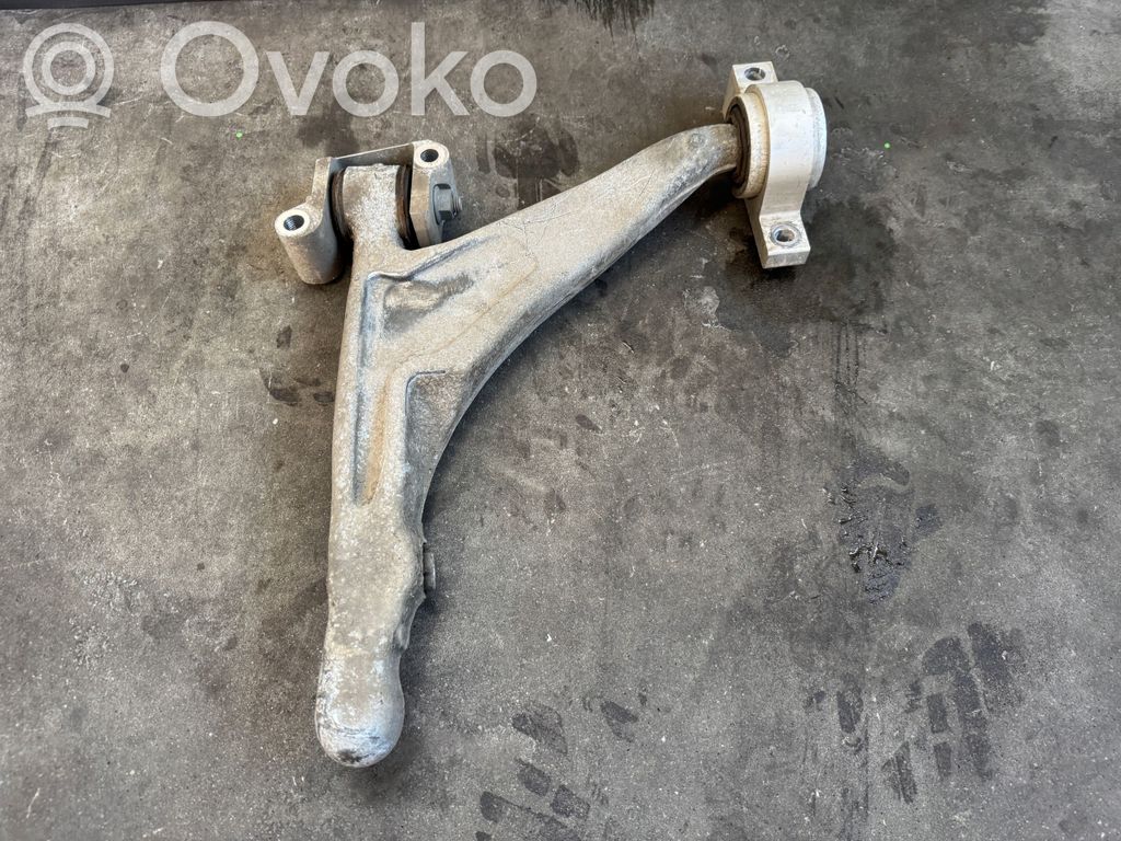 Volvo XC90 Front lower control arm/wishbone 