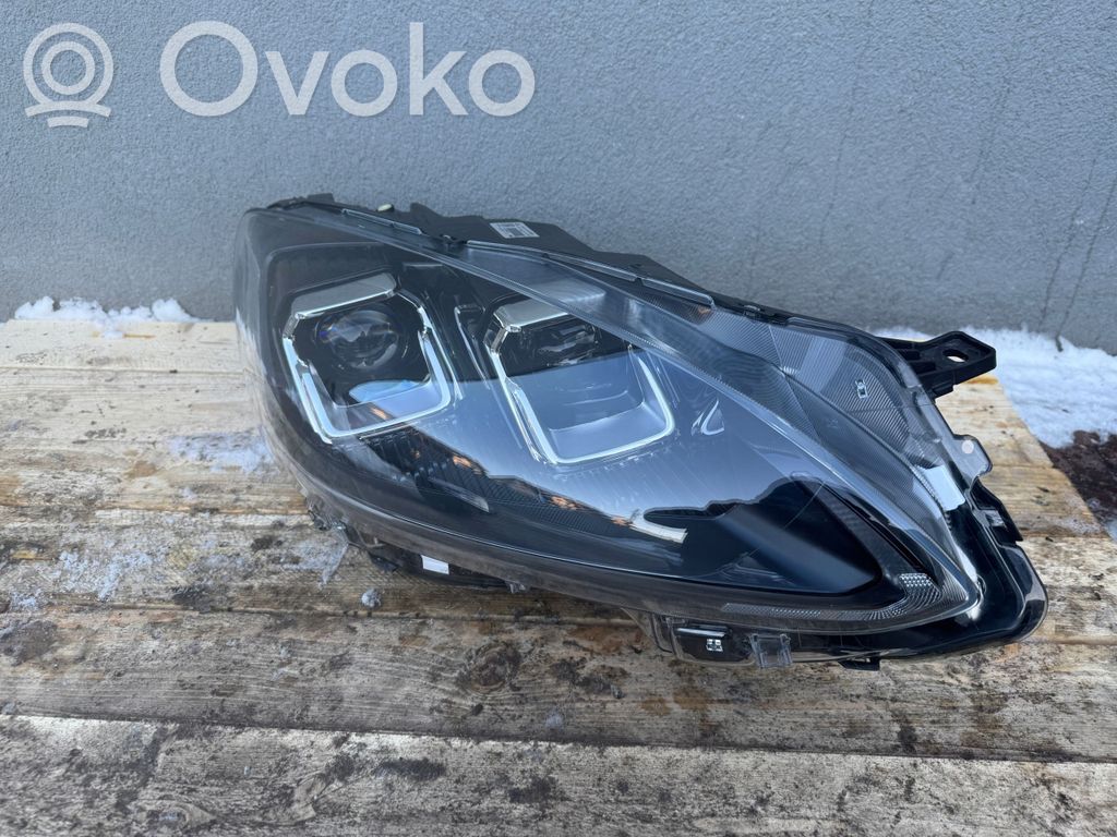Ford Kuga III Priekinis žibintas 