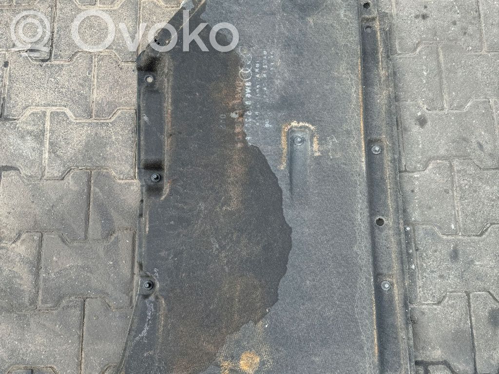 Audi A5 Protección inferior lateral 