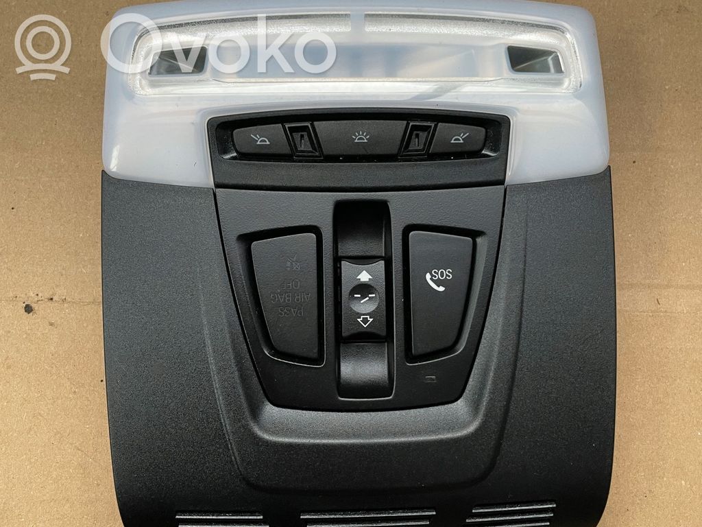 Światło fotela przedniego   6826918