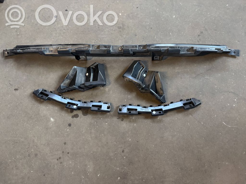 Rear bumper mounting bracket   EM2B17C871A