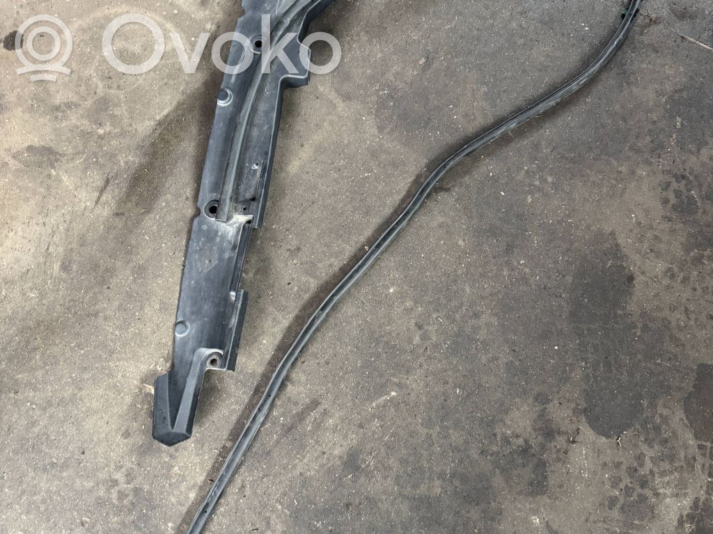 Jeep Grand Cherokee Other engine bay part 