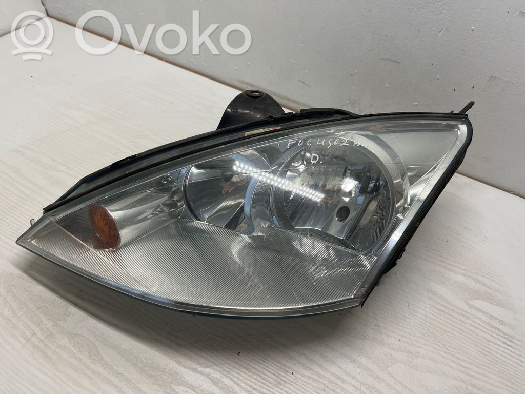 Ford Focus Headlight/headlamp 