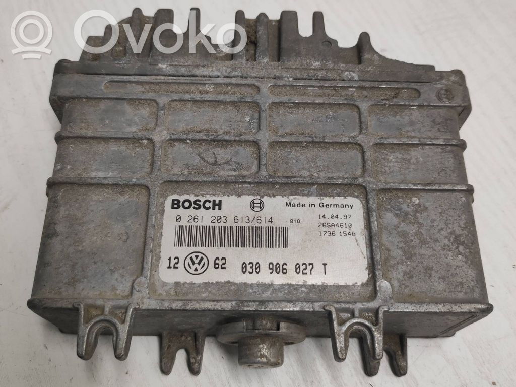 Volkswagen Golf III Engine control unit/module 