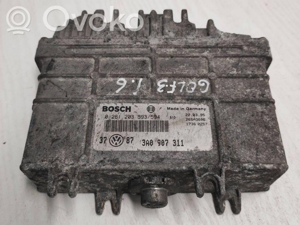 Volkswagen Golf III Engine control unit/module 