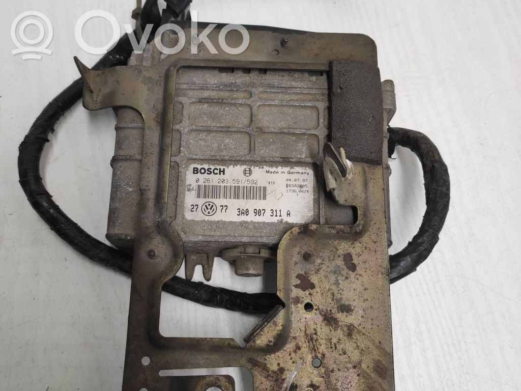 Volkswagen Golf III Engine control unit/module 