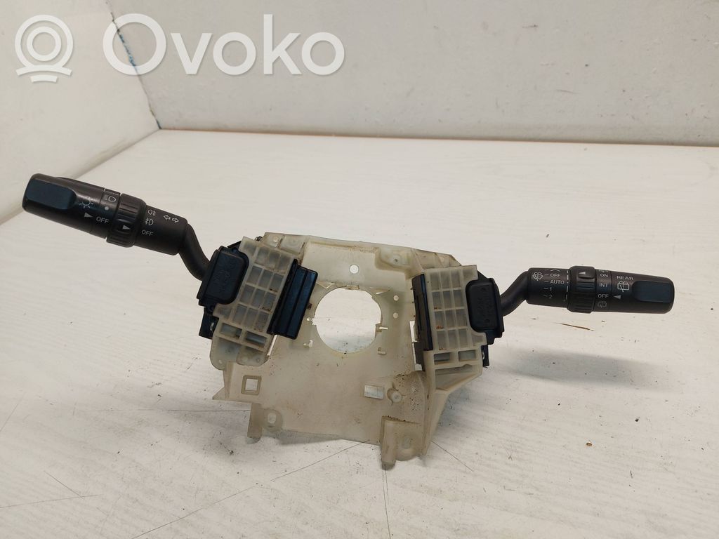 Mazda 5 Wiper turn signal indicator stalk/switch 