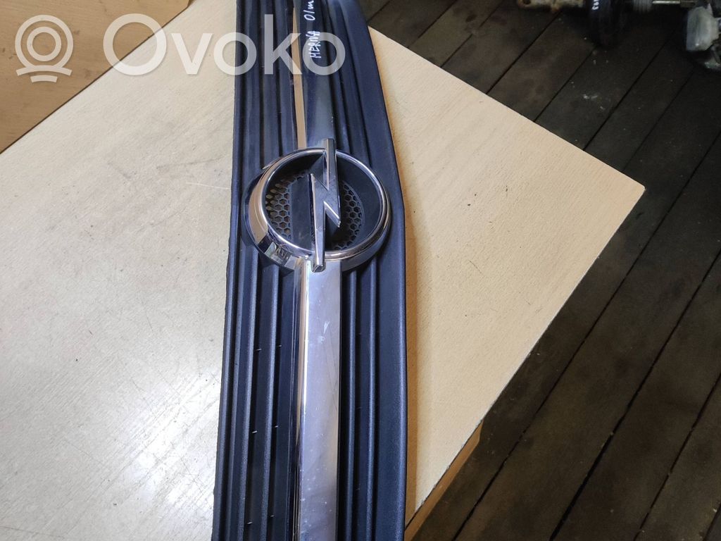 Opel Meriva A Etusäleikkö 