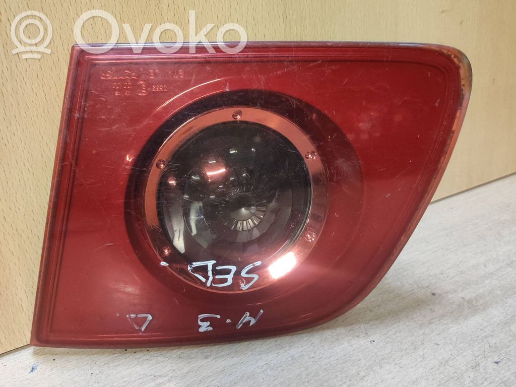 Mazda 3 I Takaluukun takavalot 