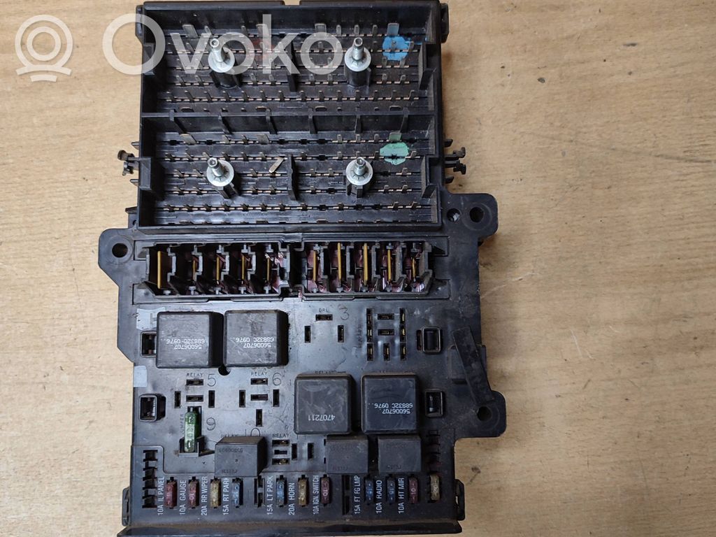 Chrysler Voyager Fuse box set 