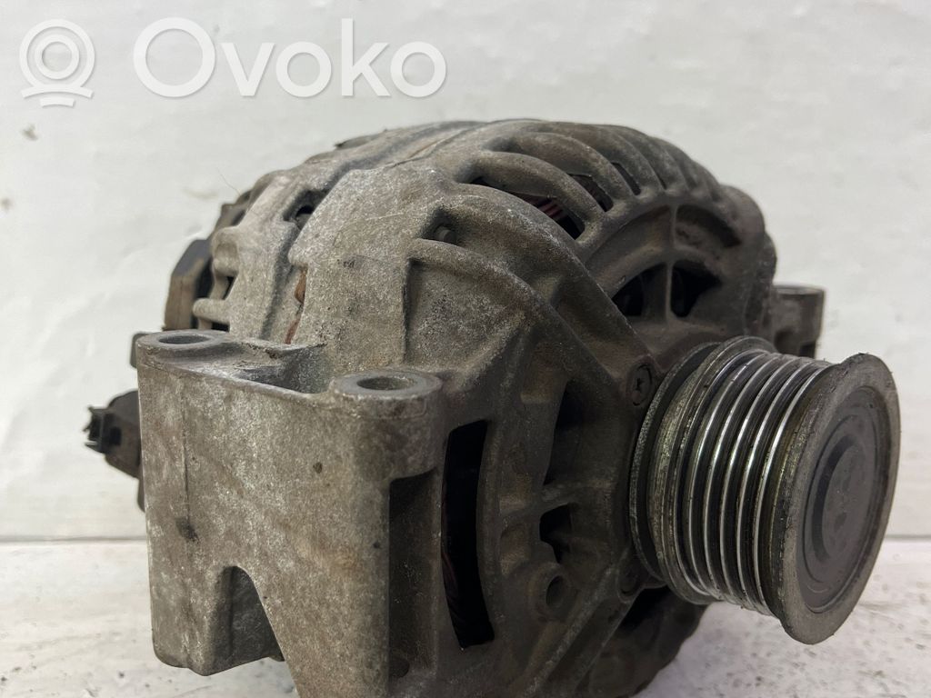 Audi A4 S4 B6 8E 8H Ģenerators 