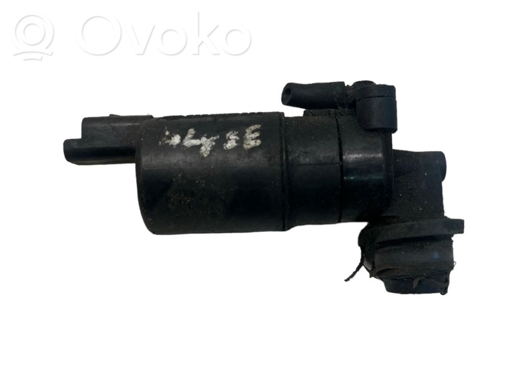 Windscreen/windshield washer pump   8200184555,8200031805,9632984980,7700430076