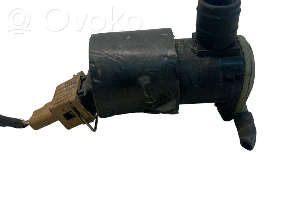 Ford Focus Windscreen/windshield washer pump 