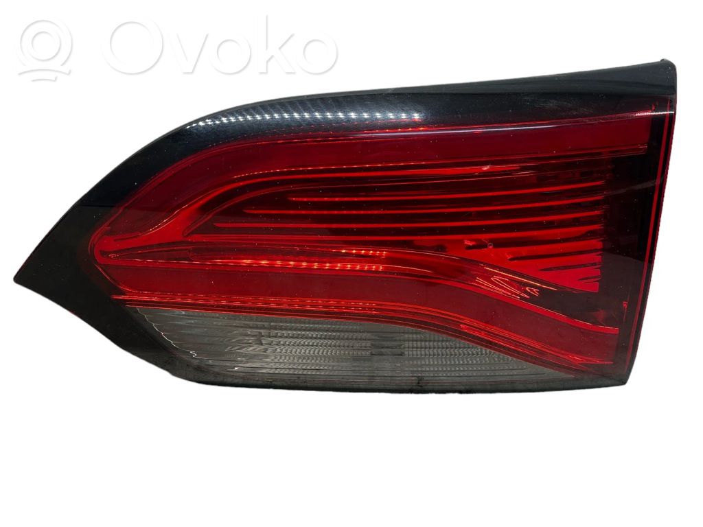 Chrysler Pacifica Tailgate rear/tail lights 
