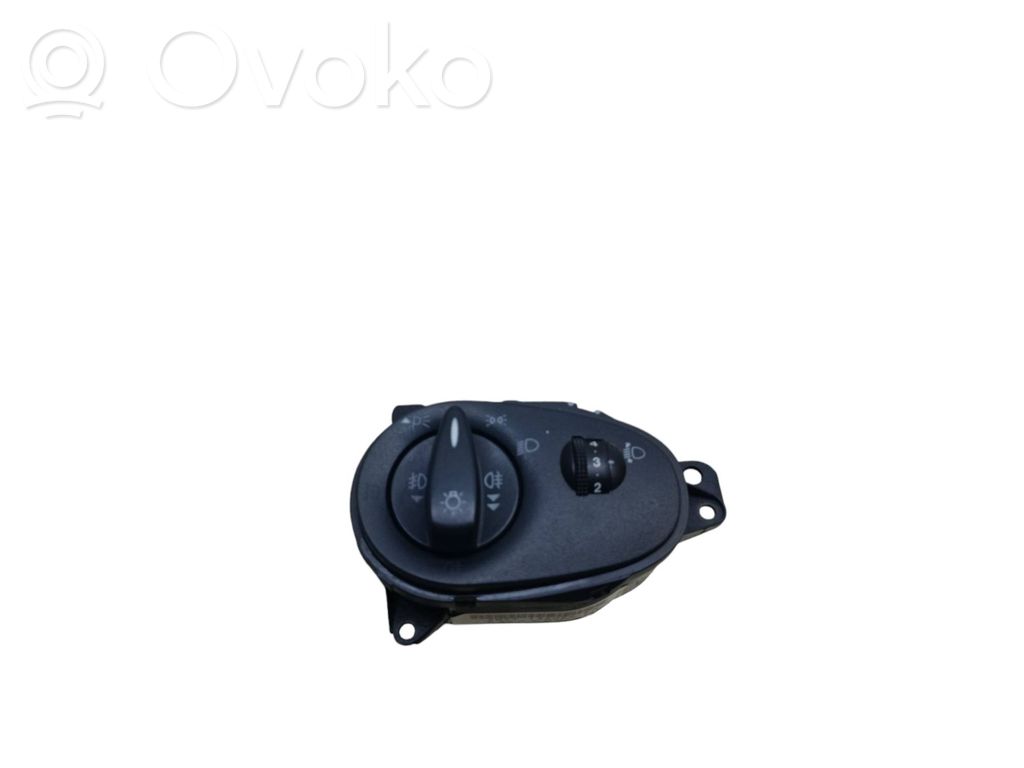 Ford Focus Light switch 